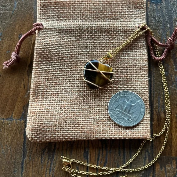Gold plated Tigers Eye Crystal Heart with gold plated Stainless Steel Chain - Picture 2 of 2